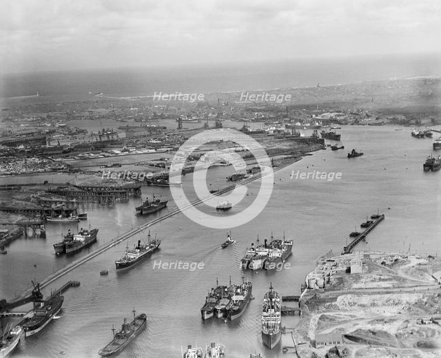 River Tyne, 1935. Creator: Aerofilms.