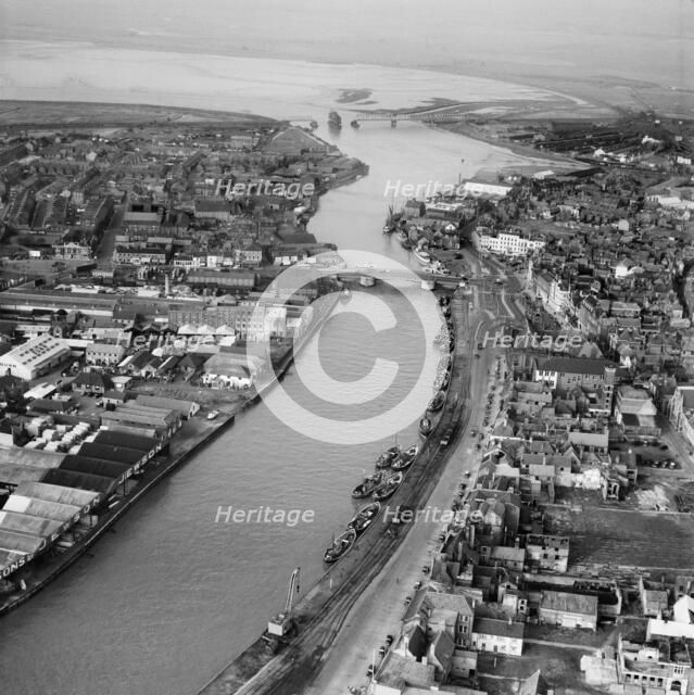 River Yare at Haven Bridge and the Breydon Viaduct, Great Yarmouth, Norfolk, 1953. Artist: Aerofilms.