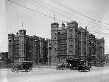 Riverbank Court, Cambridge, Mass., between 1900 and 1920. Creator: Unknown