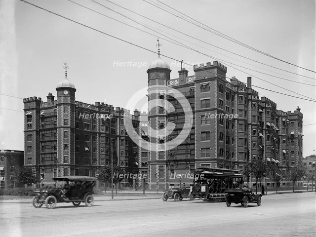Riverbank Court, Cambridge, Mass., between 1900 and 1920. Creator: Unknown.