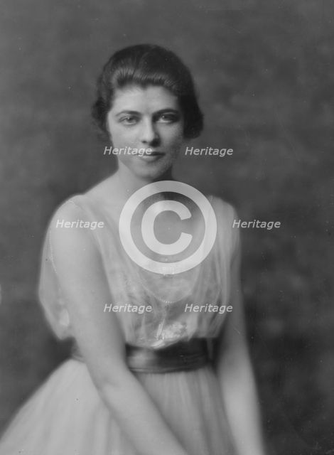 Rice, Virginia, Miss, portrait photograph, 1916. Creator: Arnold Genthe.
