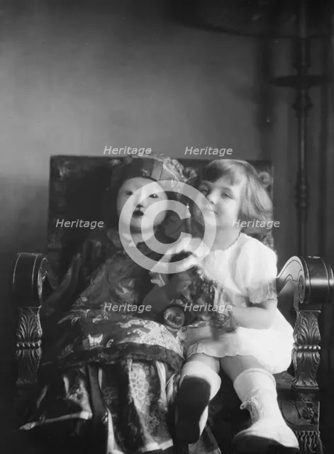 Rice, Isaac, Mrs., grandaughter of, portrait photograph, 1920 July 26. Creator: Arnold Genthe.