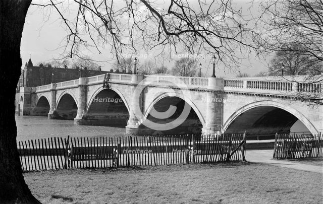 Richmond Bridge, Richmond-upon-Thames, London, c1945-c1965. Artist: SW Rawlings