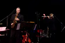 Richard Exall with Amy Roberts, The Under Ground, Eastbourne, East Sussex, Dec 2015. Artist: Brian O'Connor