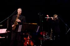 Richard Exall with Amy Roberts, The Under Ground, Eastbourne, East Sussex, Dec 2015. Artist: Brian O'Connor