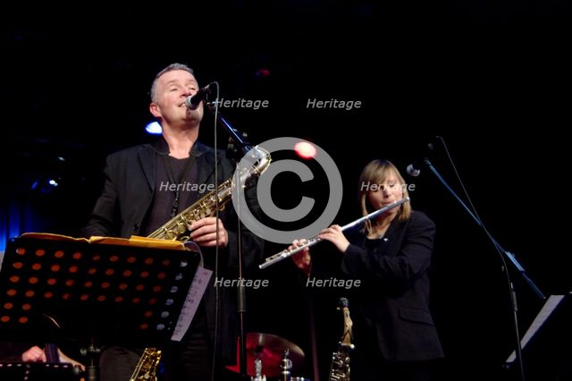 Richard Exall with Amy Roberts, The Under Ground, Eastbourne, East Sussex, Dec 2015. Artist: Brian O'Connor.
