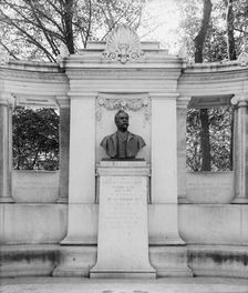 Richard Morris Hunt Monument, New York, N.Y., between 1900 and 1910. Creator: Unknown