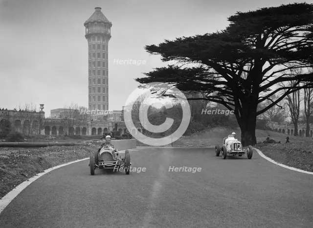 Riley of AD Whitworth and ERA of Arthur Dobson racing at Crystal Palace, London, 1939. Artist: Bill Brunell.