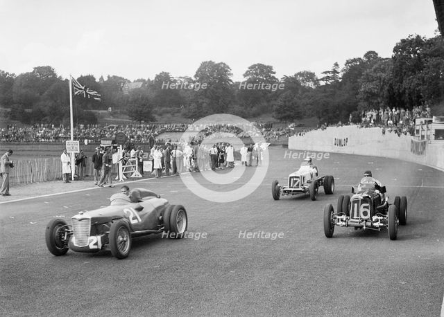 Riley of PW Maclure and ERAs of Raymond Mays and AC Dobson, Imperial Trophy, Crystal Palace, 1939. Artist: Bill Brunell.
