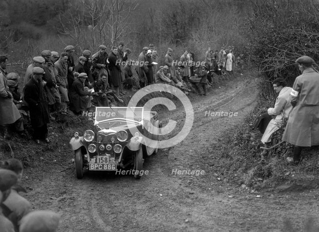 Riley Lynx of AR Rye competing in the MCC Lands End Trial, 1935. Artist: Bill Brunell.
