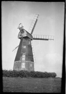 Ringle Crouch Green Mill, Ringle Crouch, Sandhurst, Tunbridge Wells, Kent, 1932. Creator: Francis Matthew Shea