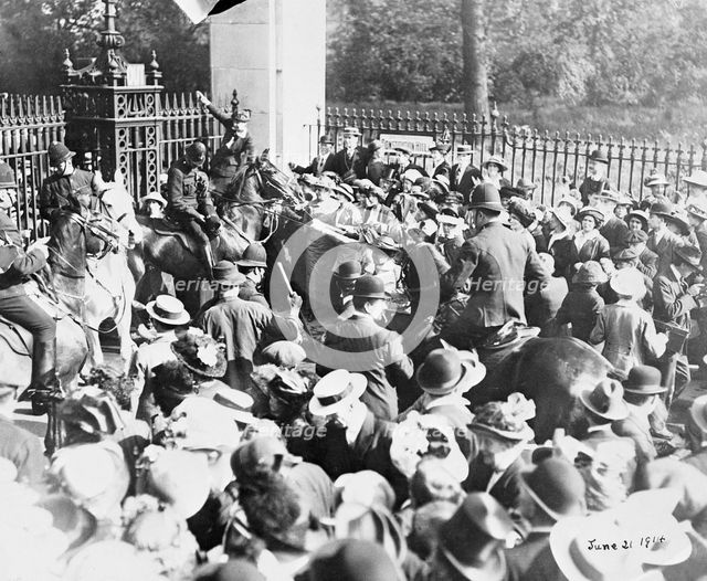 Riot at the Constitution Hill gate of Buckingham Palace, 21st May 1914. Artist: Unknown