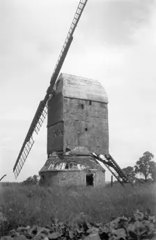 Riseley Windmill, Riseley, Bedfordshire, 1933. Artist: HES Simmons