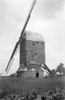 Riseley Windmill, Riseley, Bedfordshire, 1933. Artist: HES Simmons