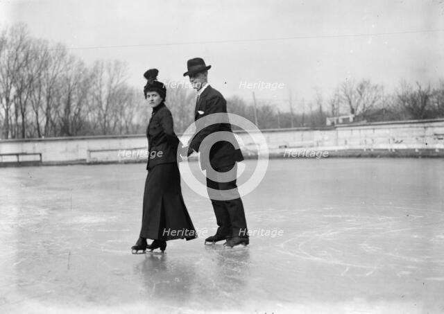 R.P. Hobson & wife, between c1910 and c1915. Creator: Bain News Service.