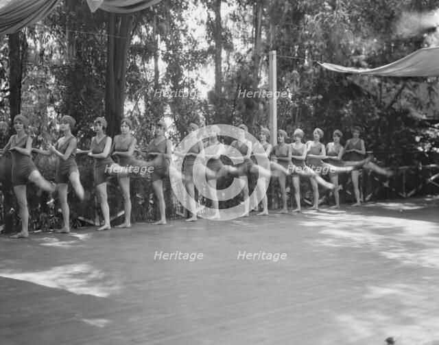 Ruth St. Denis dancers, between 1910 and 1935. Creator: Arnold Genthe.
