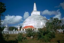 Ruwanvaliseya Stupa in Sri Lanka
