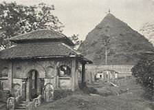 Ruwanwali Dagoba zu Anuradhapura. Ostseite 1926