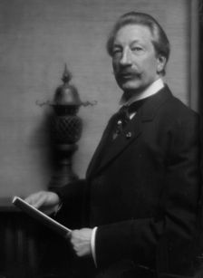 Rubner, Mr., portrait photograph, 1913. Creator: Arnold Genthe