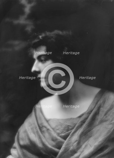 Rubner, Dagmar, Miss, portrait photograph, 1912 Nov. 24. Creator: Arnold Genthe.