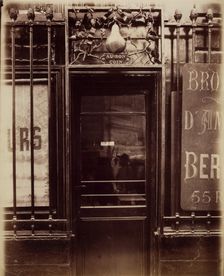 Rue des Haudriettes, 2 (Paris), 1901. Creator: Eugene Atget