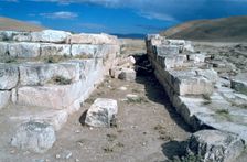 Ruined arch of an aqueduct, Jerwan, Iraq, 1977. Creator: Vivienne Sharp