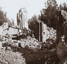 Ruined chateau, Pinon, northern France, c1914-c1918
