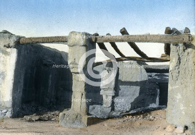 Ruined house, El Kantara, Tunisia. Artist: Unknown