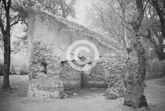 Ruins of supposed Spanish mission, Georgia, 1935. Creator: Walker Evans.