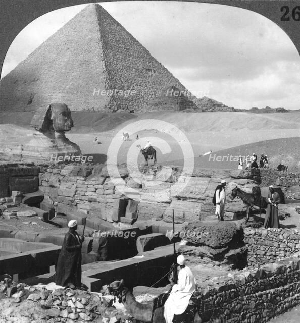 'Ruins of the granite temple, the Sphinx and Great Pyramid, Egypt', 1905.Artist: Underwood & Underwood