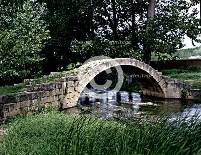 Ruins of the Roman bridge on the Jiloca river, located in the Roman road that went from Zaragoza …