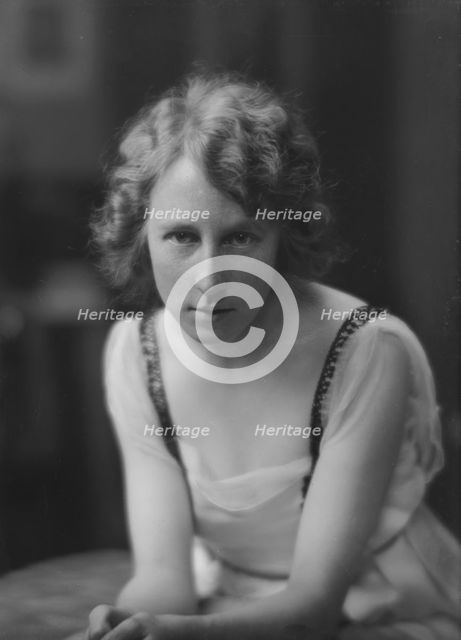 Rummel, William Morse, Mrs., portrait photograph, 1917 May 9. Creator: Arnold Genthe.