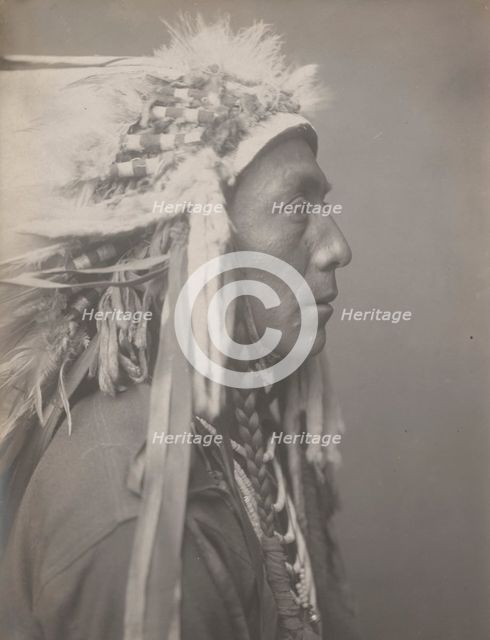 Runs Between, 1908. Creator: Edward Sheriff Curtis.