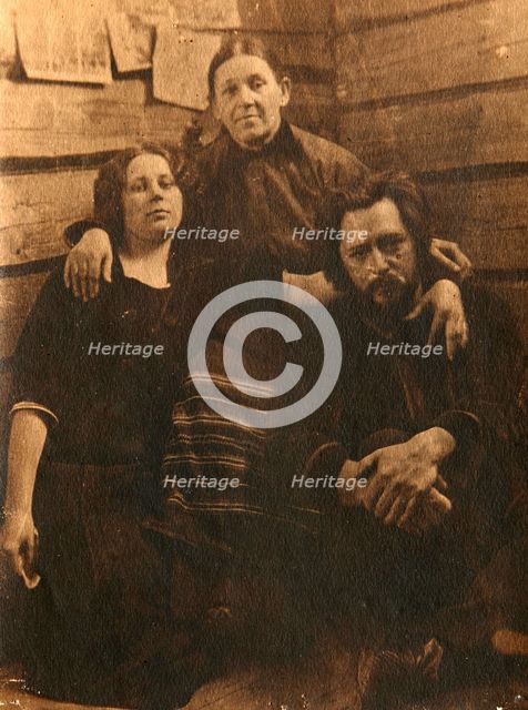 Russian author Leonid Andreyev with his mother and sister, early 20th century. Artist: Unknown