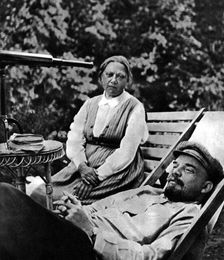 Russian Bolshevik leader Vladimir Lenin and Nadezhda Krupskaya, Gorki, USSR, 1922