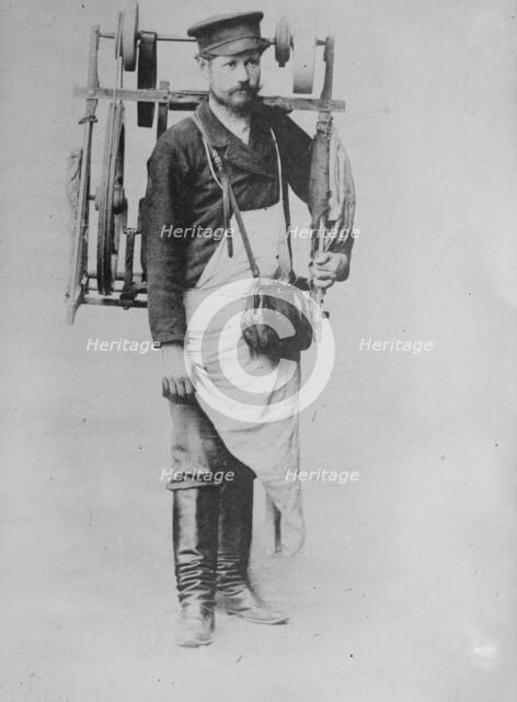 Russian Peddler, between c1915 and c1920. Creator: Bain News Service.