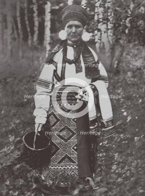 Ryazan Province woman's festive dress, 1900s-1910s.
