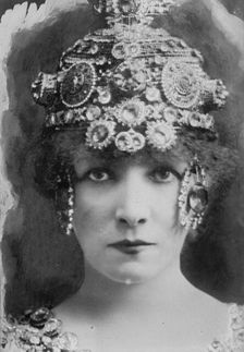 S. Bernhardt with elaborate headdress, 1912. Creator: Bain News Service