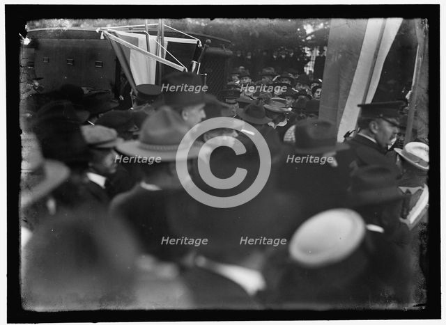 Woman suffrage, between 1916 and 1918. Creator: Harris & Ewing.