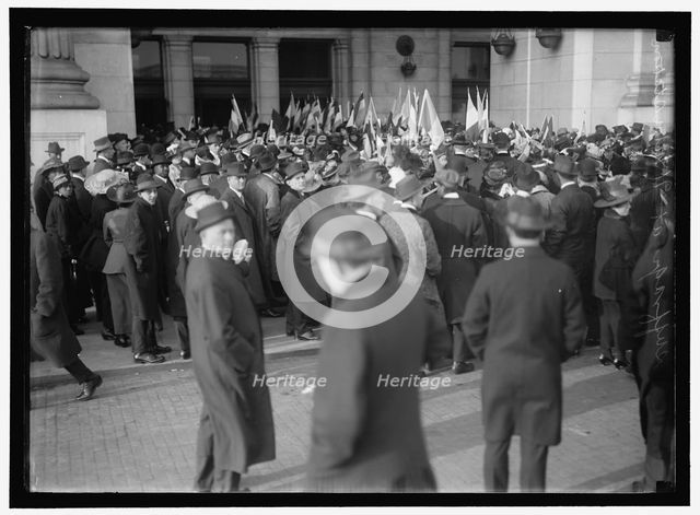 Woman suffrage, between 1910 and 1917. Creator: Harris & Ewing.