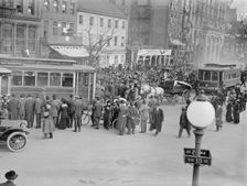 Woman Suffrage - Hikers Arriving from New York, 1913. Creator: Harris & Ewing