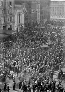 Woman Suffrage - Hikers Arriving from New York, 1913. Creator: Harris & Ewing