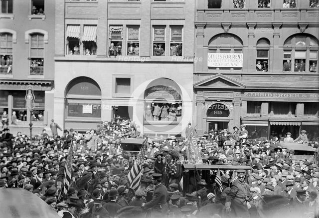 Woman Suffrage - Hikers Arriving from New York, 1913. Creator: Harris & Ewing.