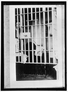 Woman suffrage, jail cell, between 1916 and 1918. Creator: Harris & Ewing