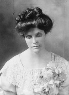 Woman Suffrage (Misc. Individual Suffragettes), 1917. Creator: Harris & Ewing