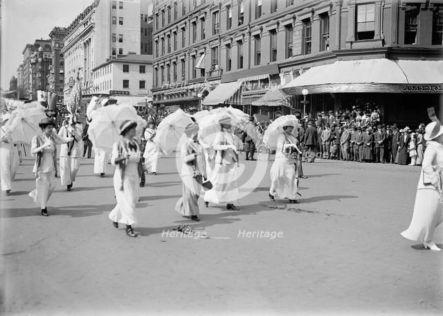 Woman Suffrage - Parade, May 1914, May 1914. Creator: Harris & Ewing.