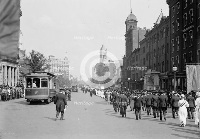 Woman Suffrage - Parade, May 1914, May 1914. Creator: Harris & Ewing.