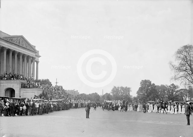 Woman Suffrage - Parade, May 1914, May 1914. Creator: Harris & Ewing.