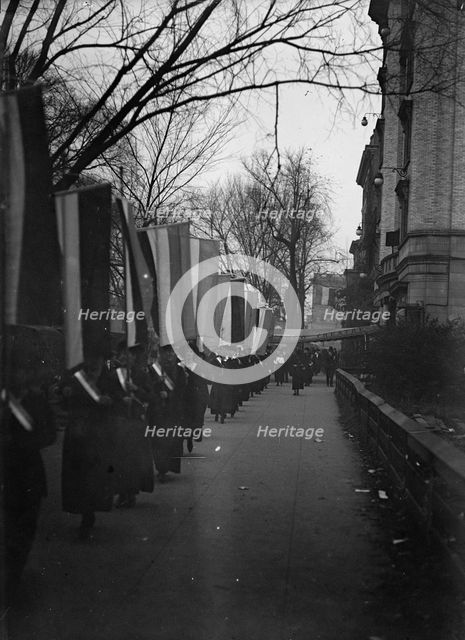 Woman Suffrage - Pickets, 1917. Creator: Harris & Ewing.