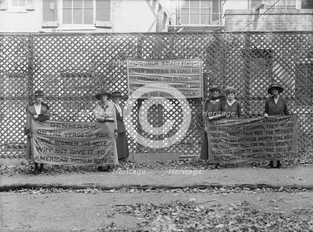 Woman Suffrage - Pickets, 1917. Creator: Harris & Ewing.